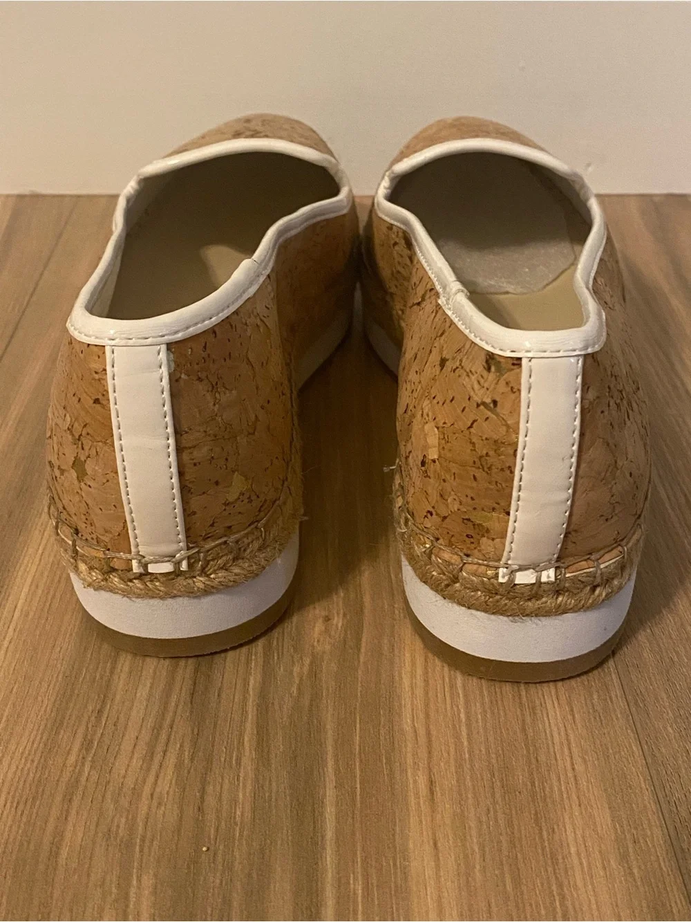 Sondra Roberts shoes detailing